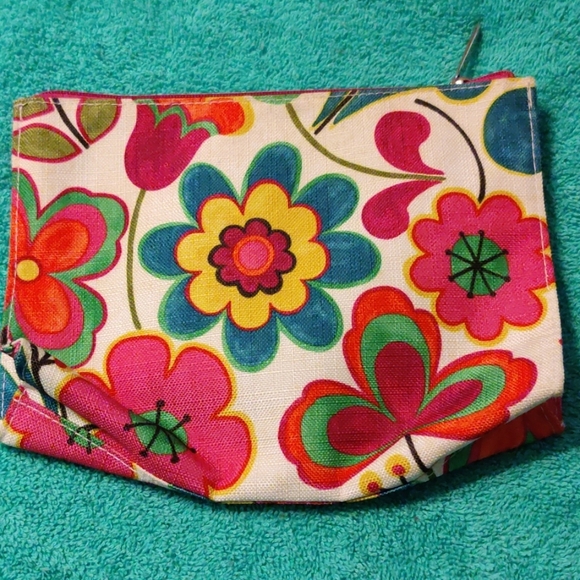 CLINIQUE flower print cosmetics bag - Picture 2 of 4